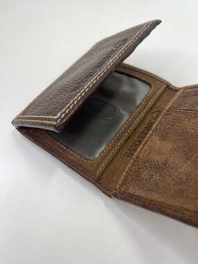 Wolverine Men's Genuine Leather Trifold Wallet Brown Clear ID Window NWOT